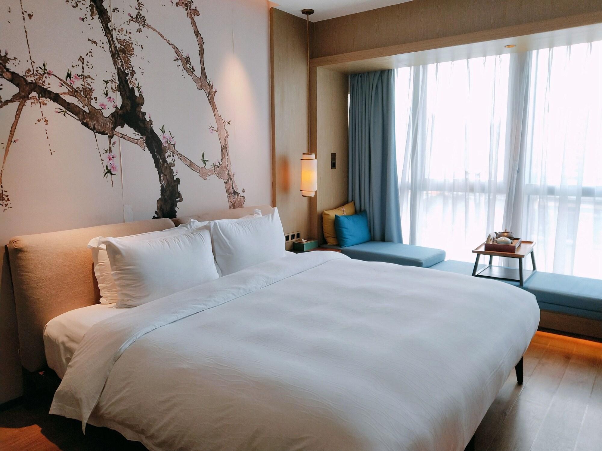 Howard Johnson Riverview Hotel Guangzhou Exterior foto